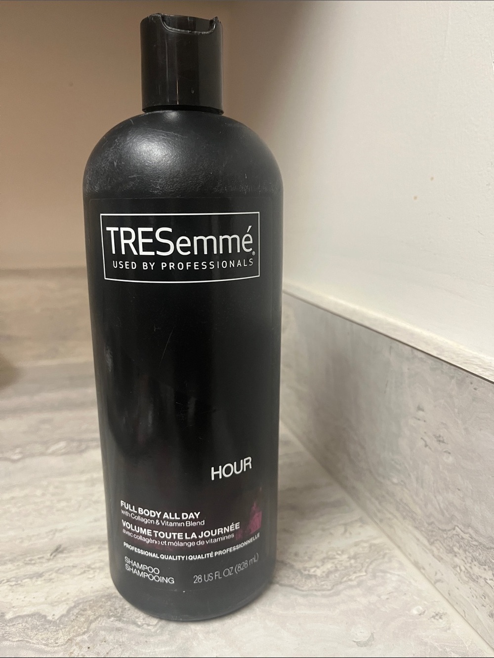 TRESemmé Hour Full Body All Day Shampoo - Black